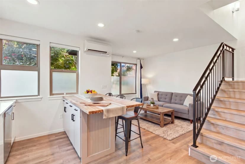 Property photo for 1039 S Cloverdale Street #a, Seattle photo 9