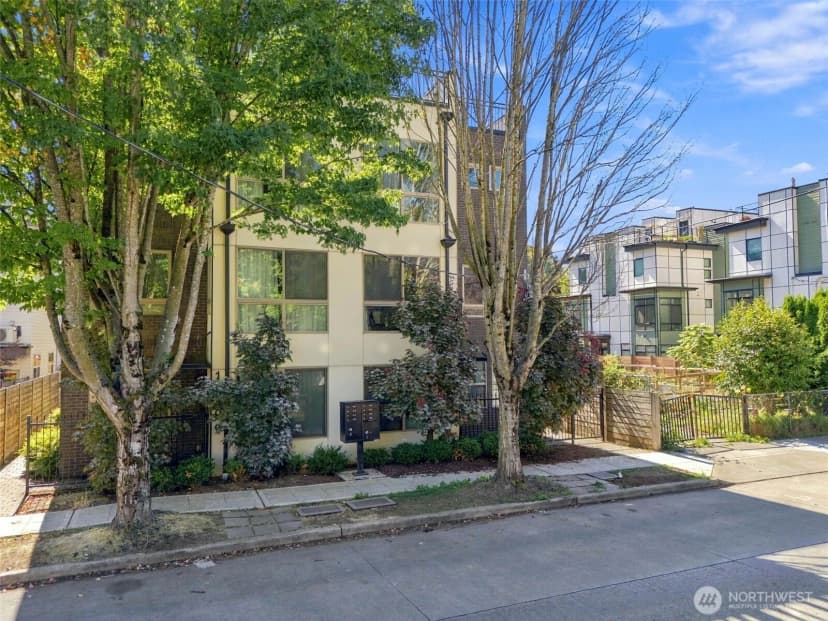 Property photo for 1039 S Cloverdale Street #a, Seattle photo 25