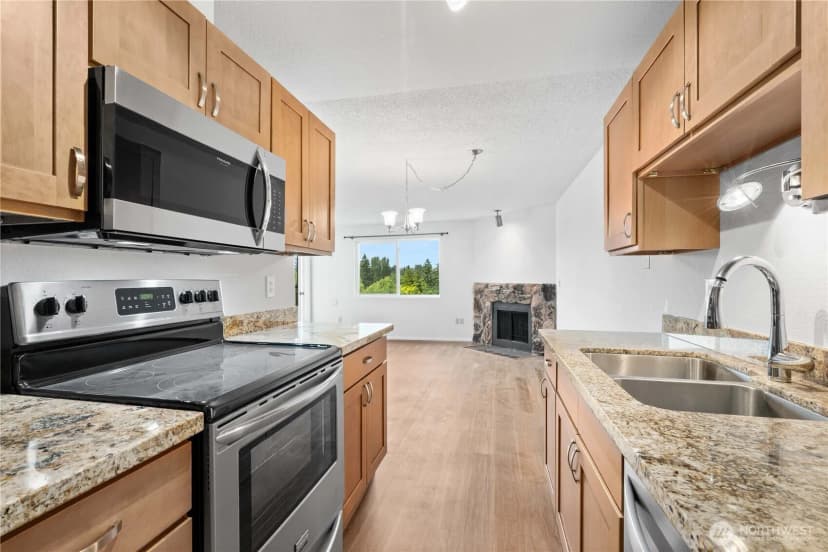 Property photo for 9255 Greenwood Avenue N #34, Seattle photo 14