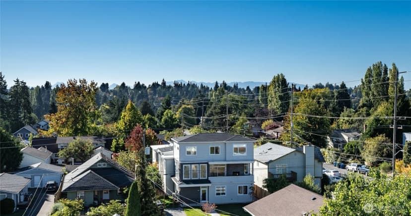 Property photo for 9255 Greenwood Avenue N #34, Seattle photo 9