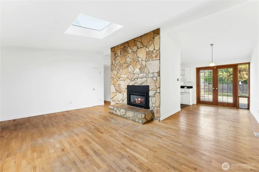 Property photo for 12220 Ne 73rd Street, Kirkland photo 5
