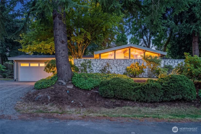 Property photo for 6309 Ne 156th Street, Kenmore
