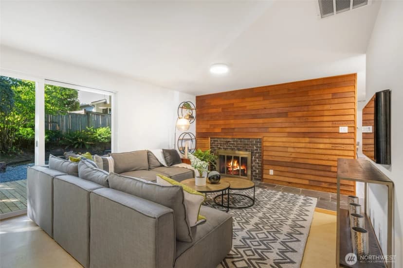 Property photo for 6309 Ne 156th Street, Kenmore photo 12