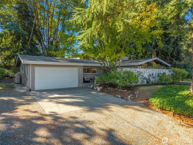Property photo for 6309 Ne 156th Street, Kenmore photo 3