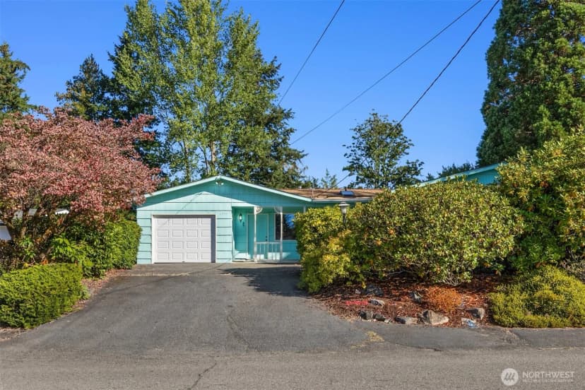 Property photo for 1322 Ivy Road, Bremerton photo 2
