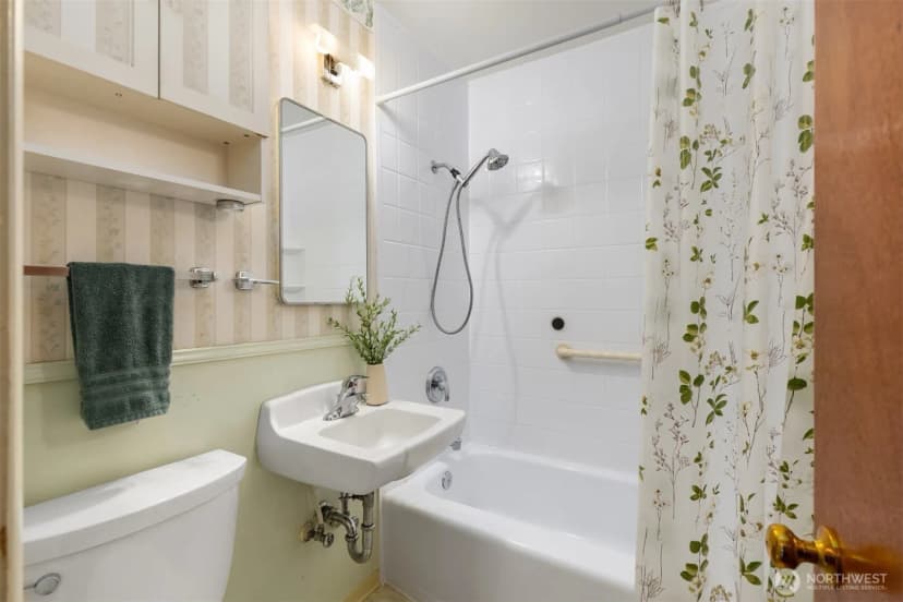 Property photo for 1322 Ivy Road, Bremerton photo 15
