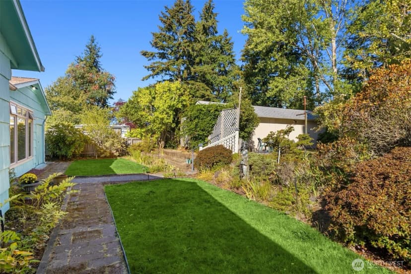 Property photo for 1322 Ivy Road, Bremerton photo 24