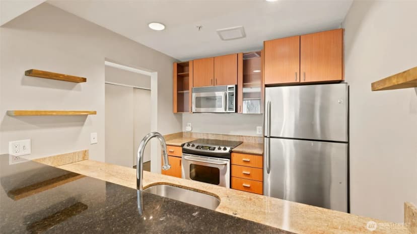 Property photo for 1711 E Olive Way #215, Seattle photo 15