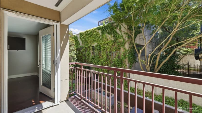 Property photo for 1711 E Olive Way #215, Seattle photo 22