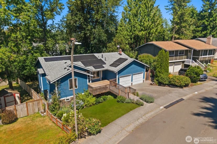 Property photo for 8618 Ne 143rd Street, Kirkland photo 2