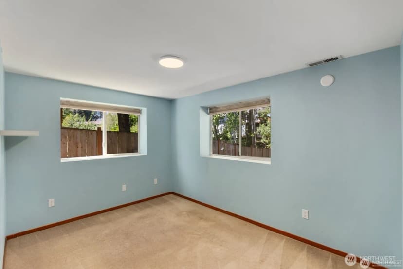 Property photo for 8618 Ne 143rd Street, Kirkland photo 24