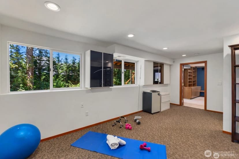 Property photo for 8618 Ne 143rd Street, Kirkland photo 26