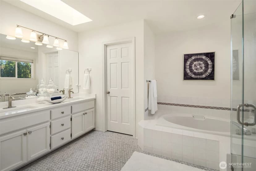 Property photo for 26038 Se 38th Street, Sammamish photo 23