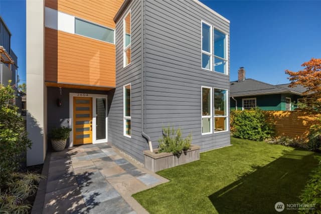 Property photo for 2604 E Ward Street, Seattle photo 2