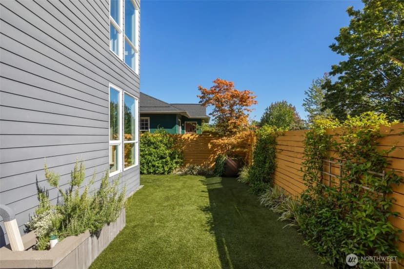 Property photo for 2604 E Ward Street, Seattle photo 32
