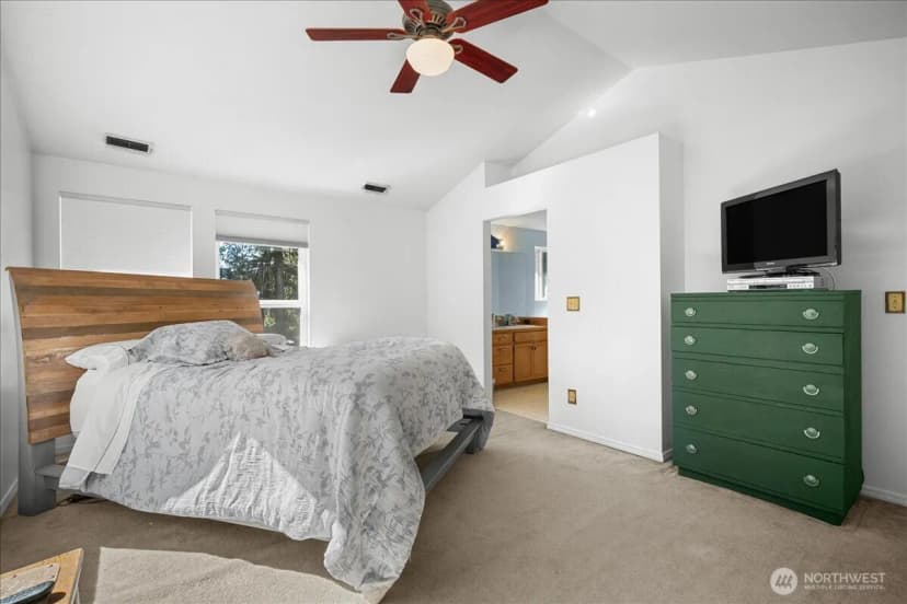Property photo for 10707 47th Street E, Edgewood photo 16