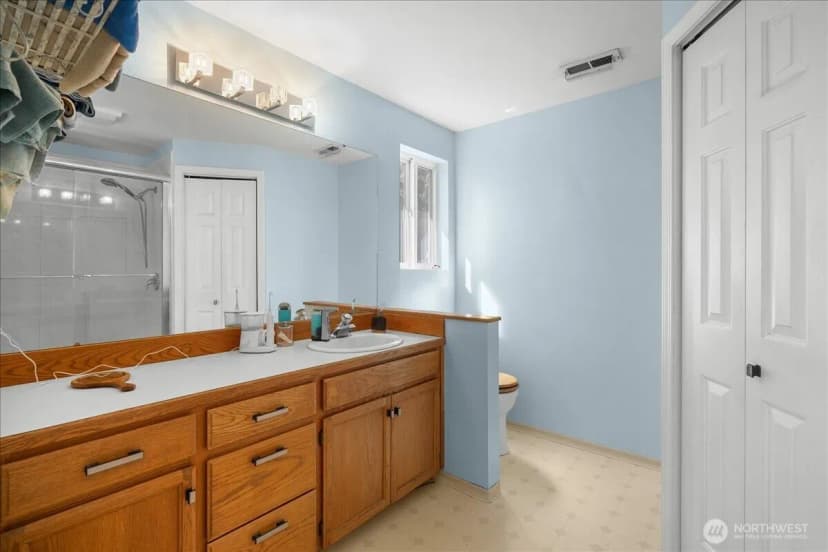 Property photo for 10707 47th Street E, Edgewood photo 17