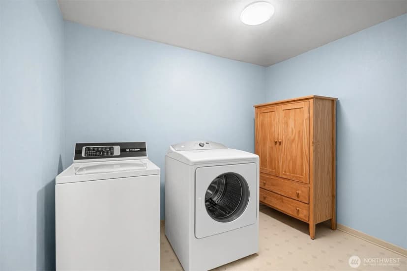 Property photo for 10707 47th Street E, Edgewood photo 13