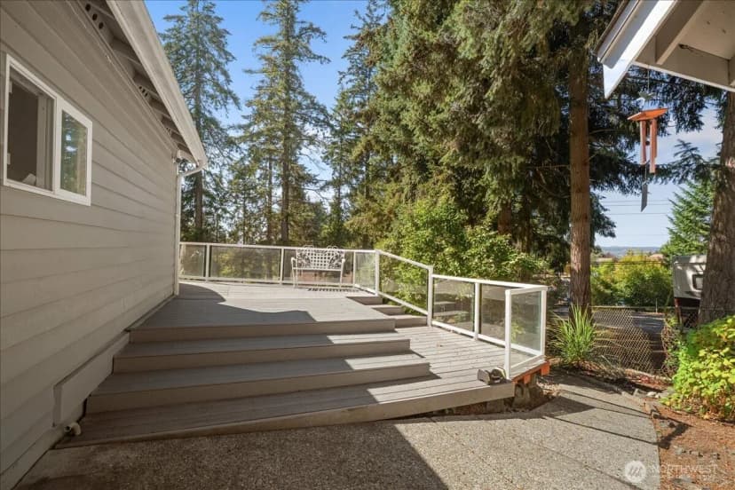 Property photo for 10707 47th Street E, Edgewood photo 30