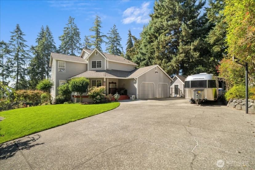 Property photo for 10707 47th Street E, Edgewood