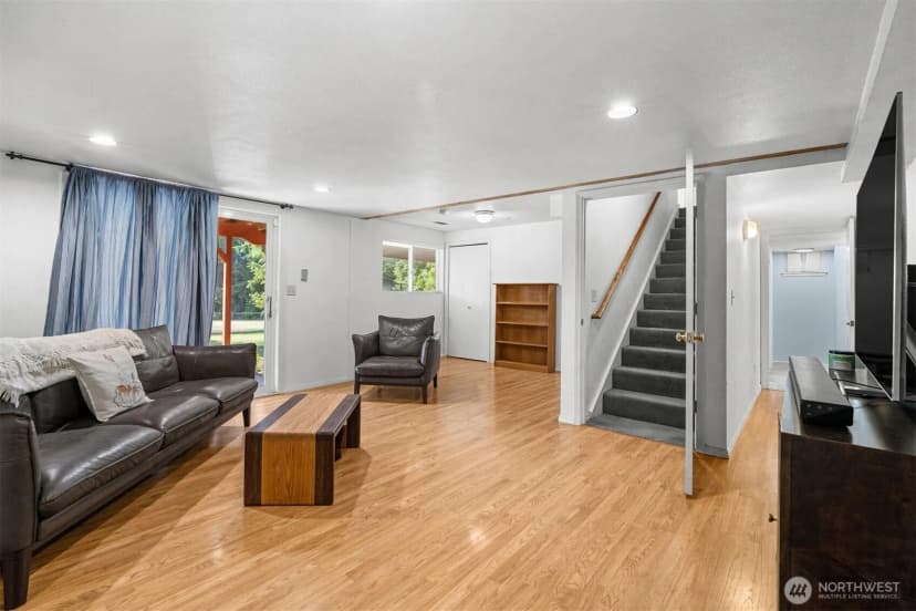 Property photo for 10707 47th Street E, Edgewood photo 23