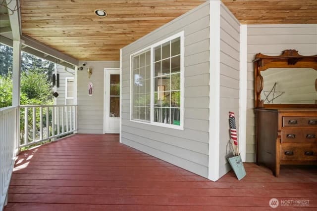 Property photo for 10707 47th Street E, Edgewood photo 3