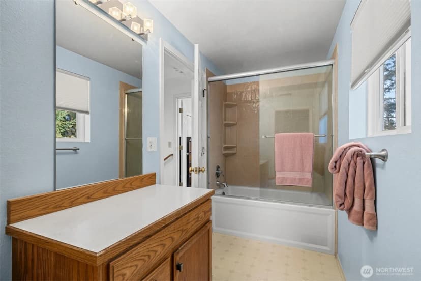 Property photo for 10707 47th Street E, Edgewood photo 21