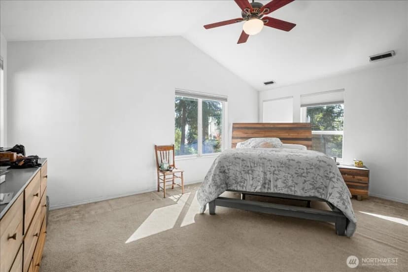 Property photo for 10707 47th Street E, Edgewood photo 15