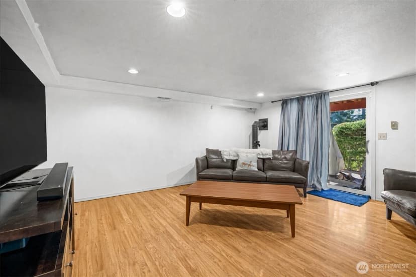 Property photo for 10707 47th Street E, Edgewood photo 22