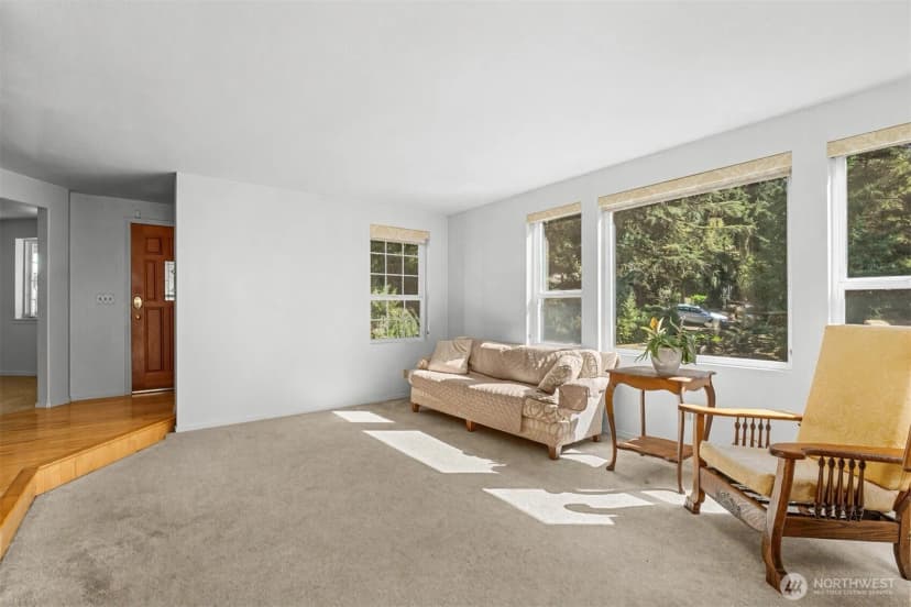Property photo for 10707 47th Street E, Edgewood photo 5