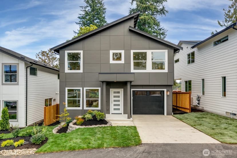Property photo for 1414 126th Street Se #b, Everett