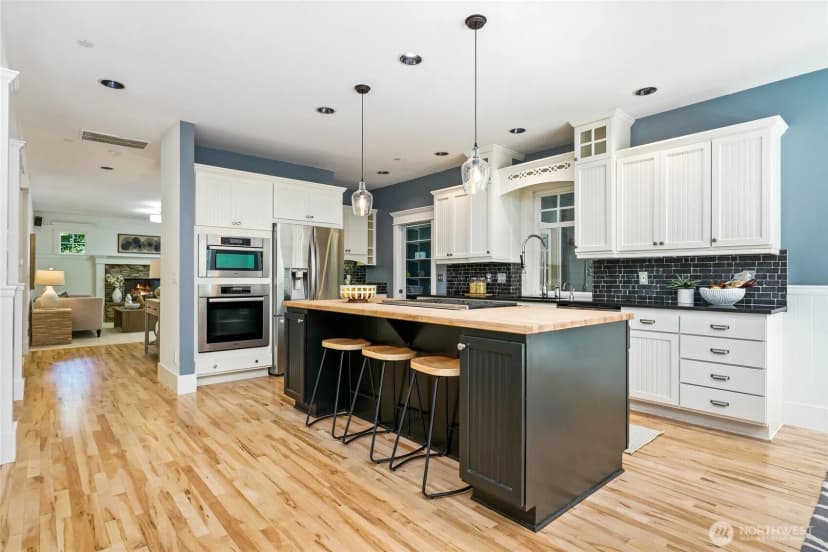 Property photo for 1406 218th Avenue Ne, Sammamish photo 11