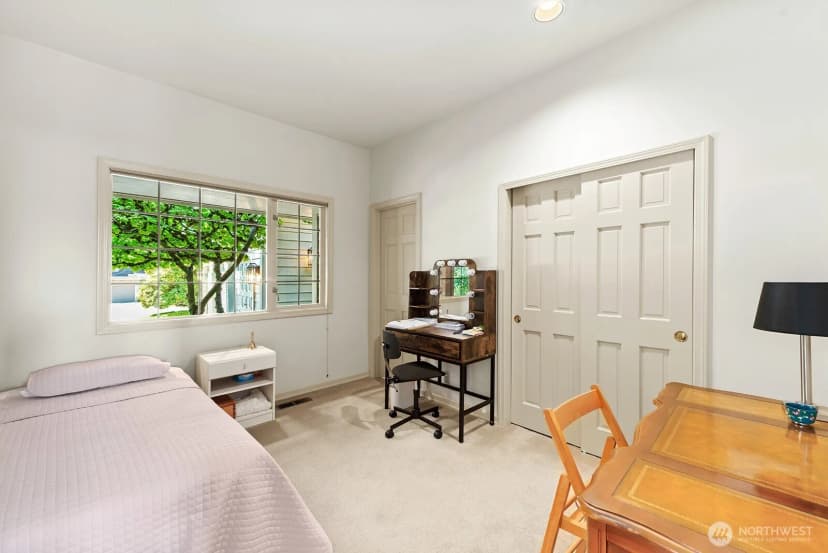 Property photo for 19004 64th Avenue Ne, Kenmore photo 17