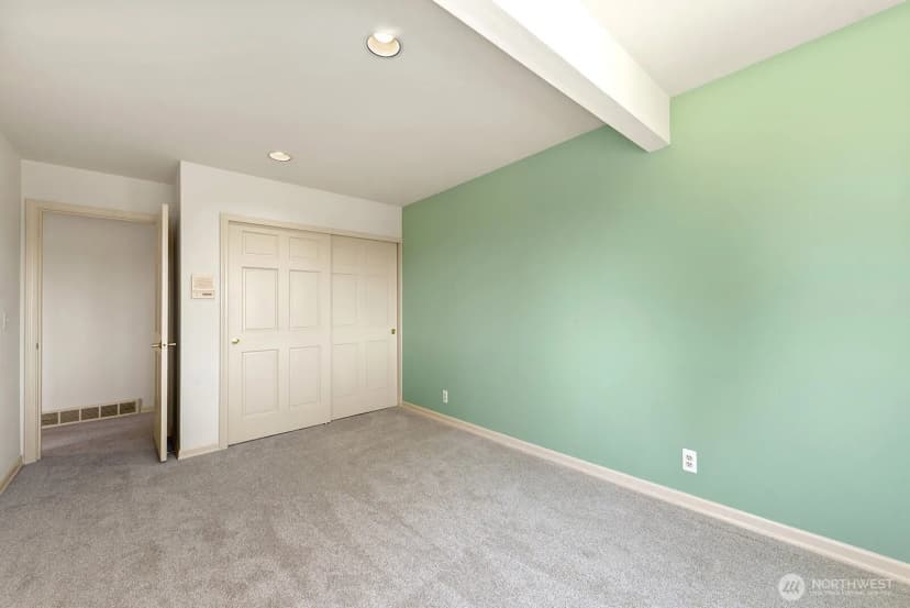 Property photo for 19004 64th Avenue Ne, Kenmore photo 29
