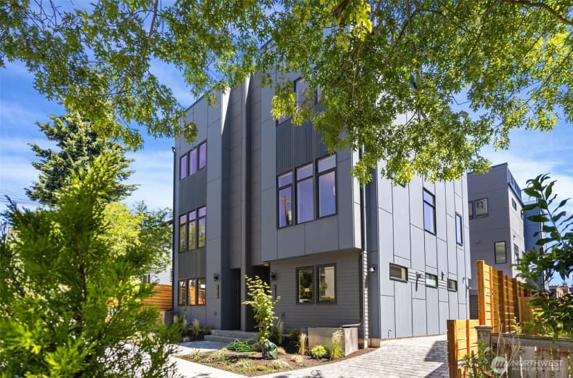 Property photo for 4432 Dayton Avenue N, Seattle