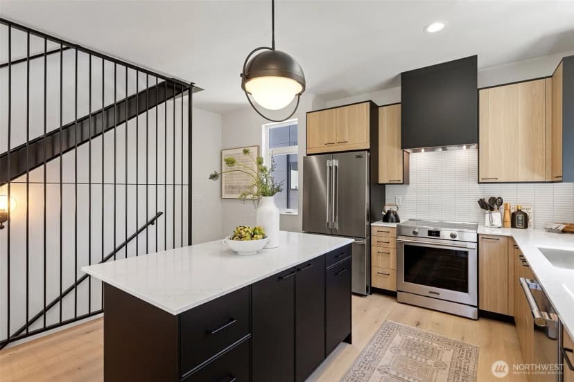 Property photo for 4432 Dayton Avenue N, Seattle photo 18