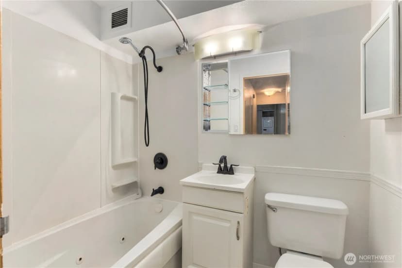 Property photo for 14000 Hubbell Place #1111, Seattle photo 9