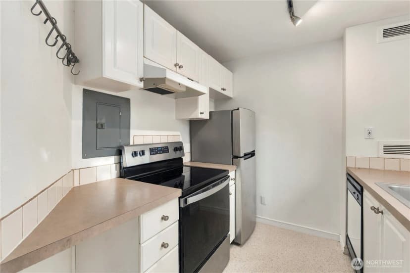Property photo for 14000 Hubbell Place #1111, Seattle photo 11