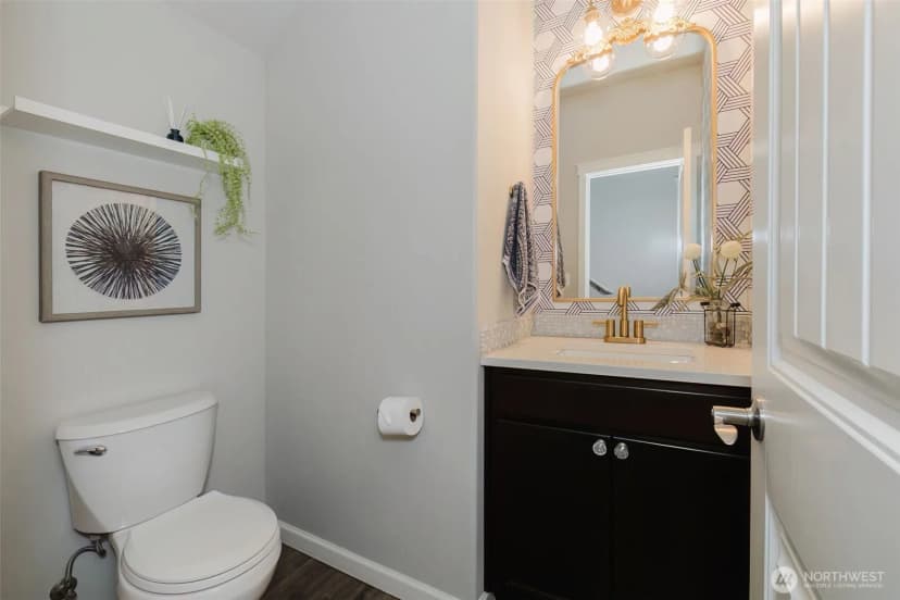 Property photo for 2381 Puget Sound Boulevard, Bremerton photo 18