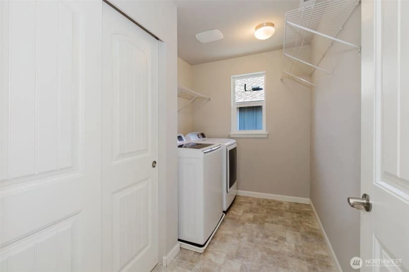 Property photo for 2381 Puget Sound Boulevard, Bremerton photo 28