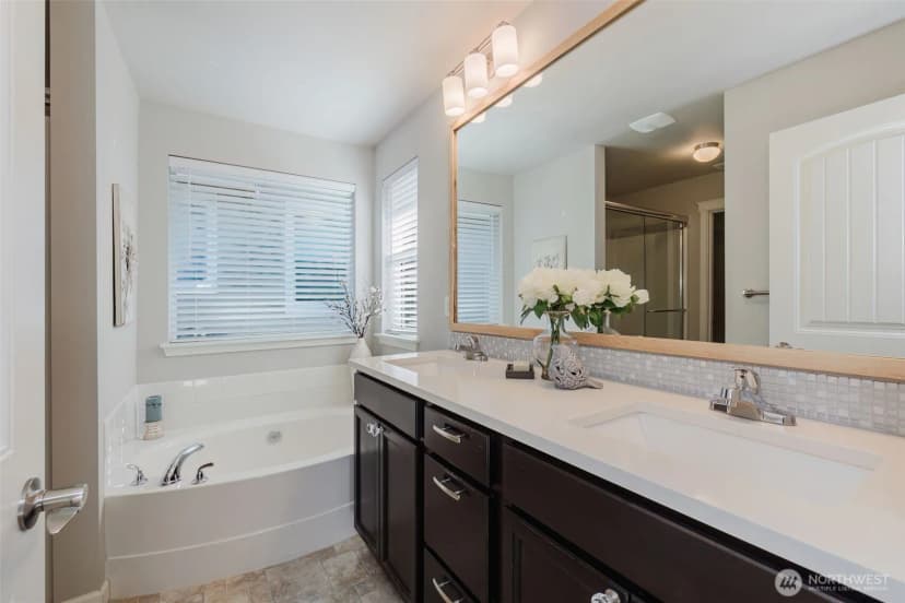 Property photo for 2381 Puget Sound Boulevard, Bremerton photo 7