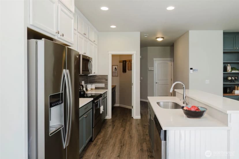 Property photo for 2381 Puget Sound Boulevard, Bremerton photo 13
