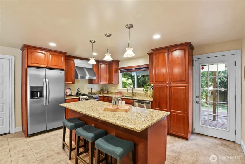 Property photo for 8003 Ne 203rd Street, Kenmore photo 19