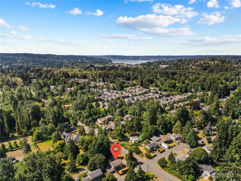 Property photo for 8003 Ne 203rd Street, Kenmore photo 36