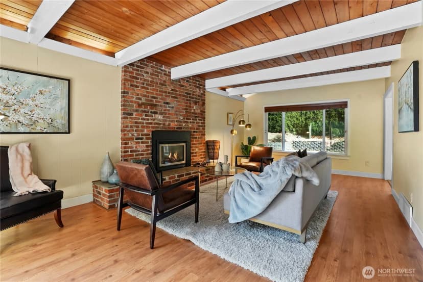 Property photo for 8003 Ne 203rd Street, Kenmore photo 4