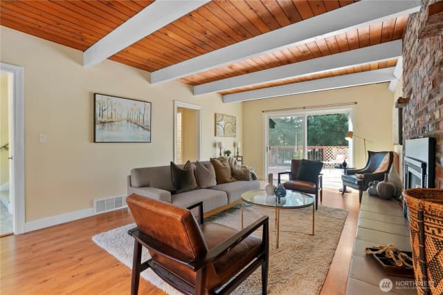 Property photo for 8003 Ne 203rd Street, Kenmore photo 5