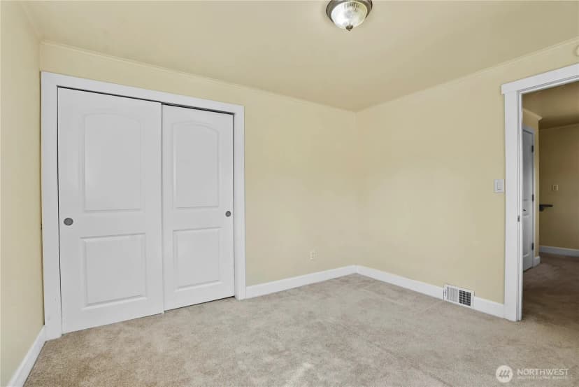 Property photo for 8003 Ne 203rd Street, Kenmore photo 27