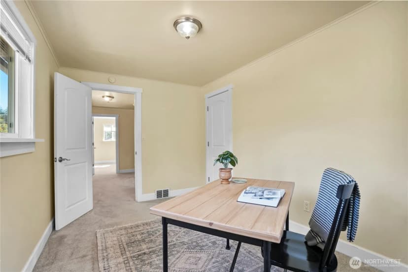 Property photo for 8003 Ne 203rd Street, Kenmore photo 25