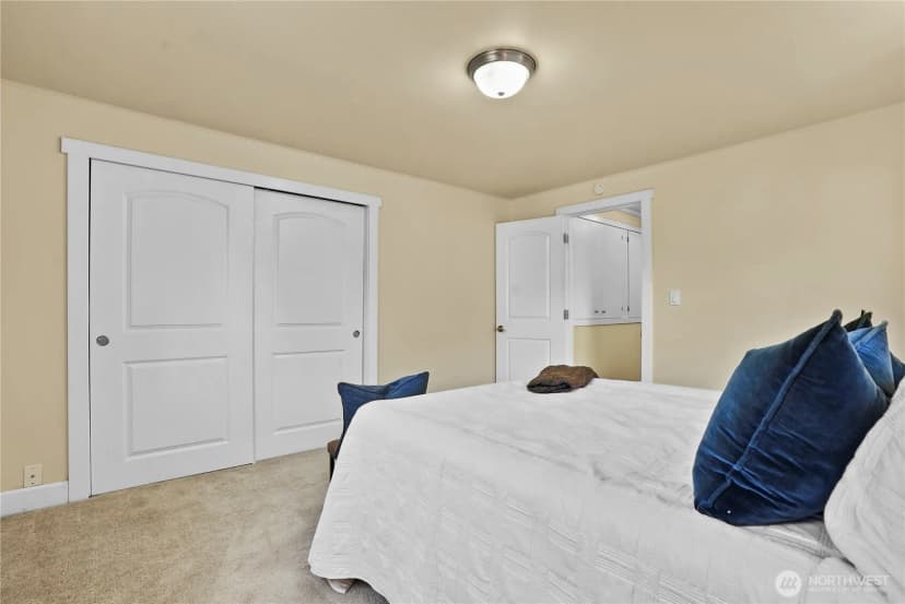 Property photo for 8003 Ne 203rd Street, Kenmore photo 33