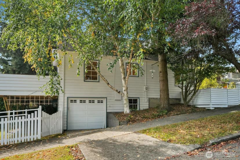 Property photo for 622 22nd Avenue E, Seattle photo 31